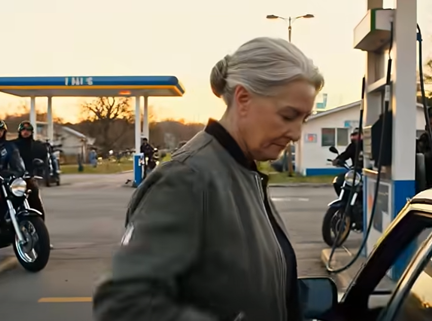 A 90-year-old veteran humiliated by a gang of bikers, until one phone call changed everything