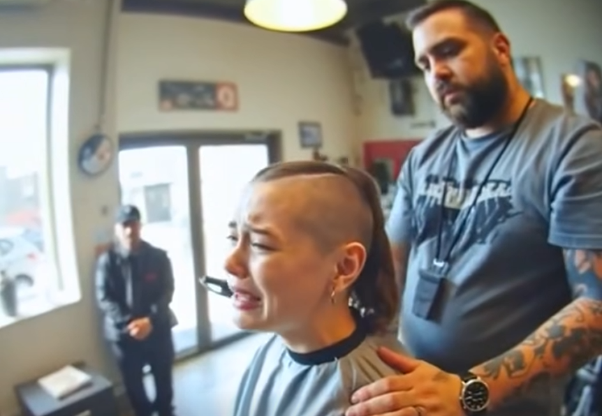 A young woman visited the barbershop to shave off her hair that was thinning!